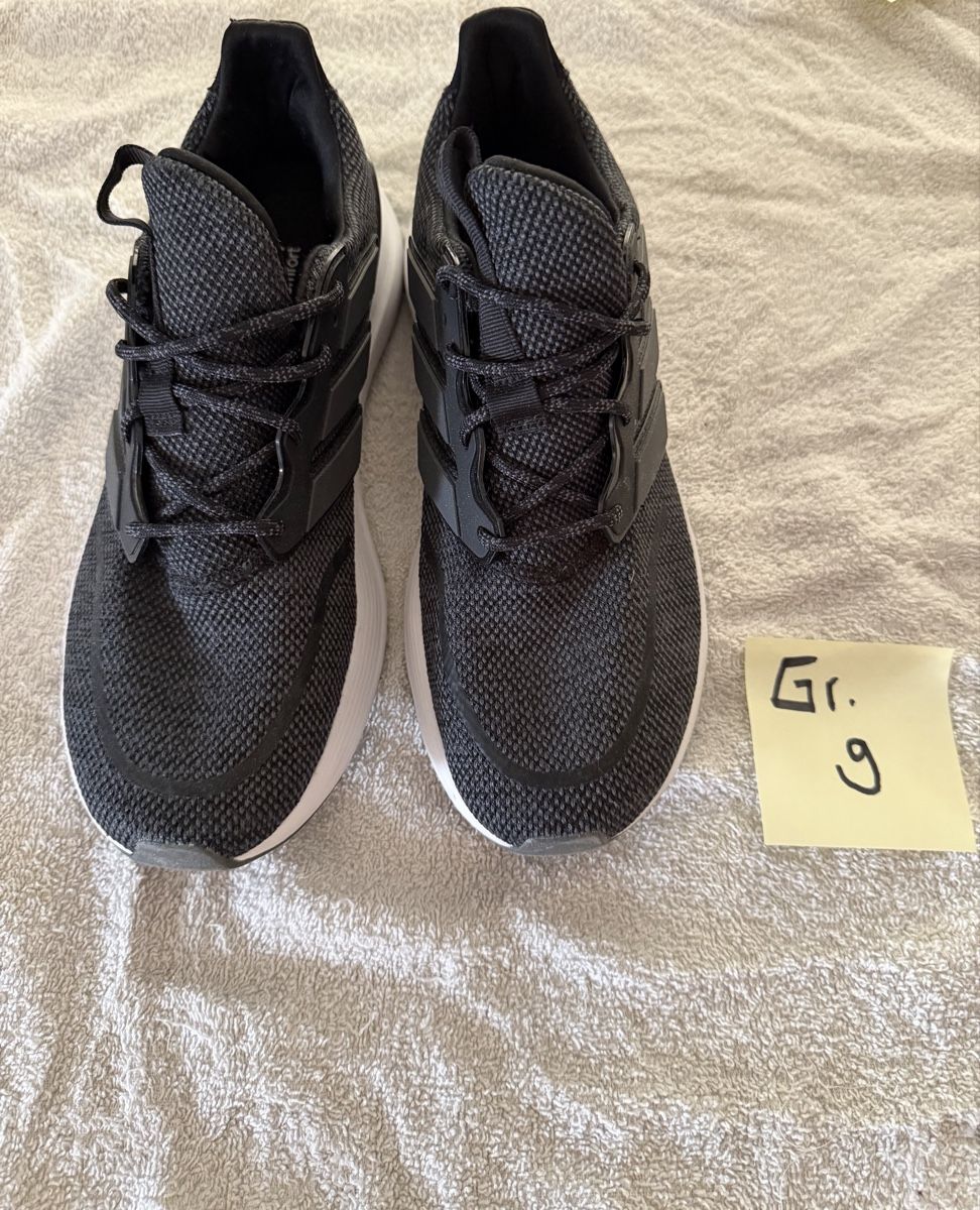 Herrenschuhe: Schuhe Adidas – Gebraucht aus Thun von ver_7fjv