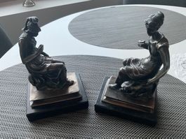 SKULPTUREN AUF MARMORSOCKEL 4.295 KG  2 STÜCK= 1PAAR