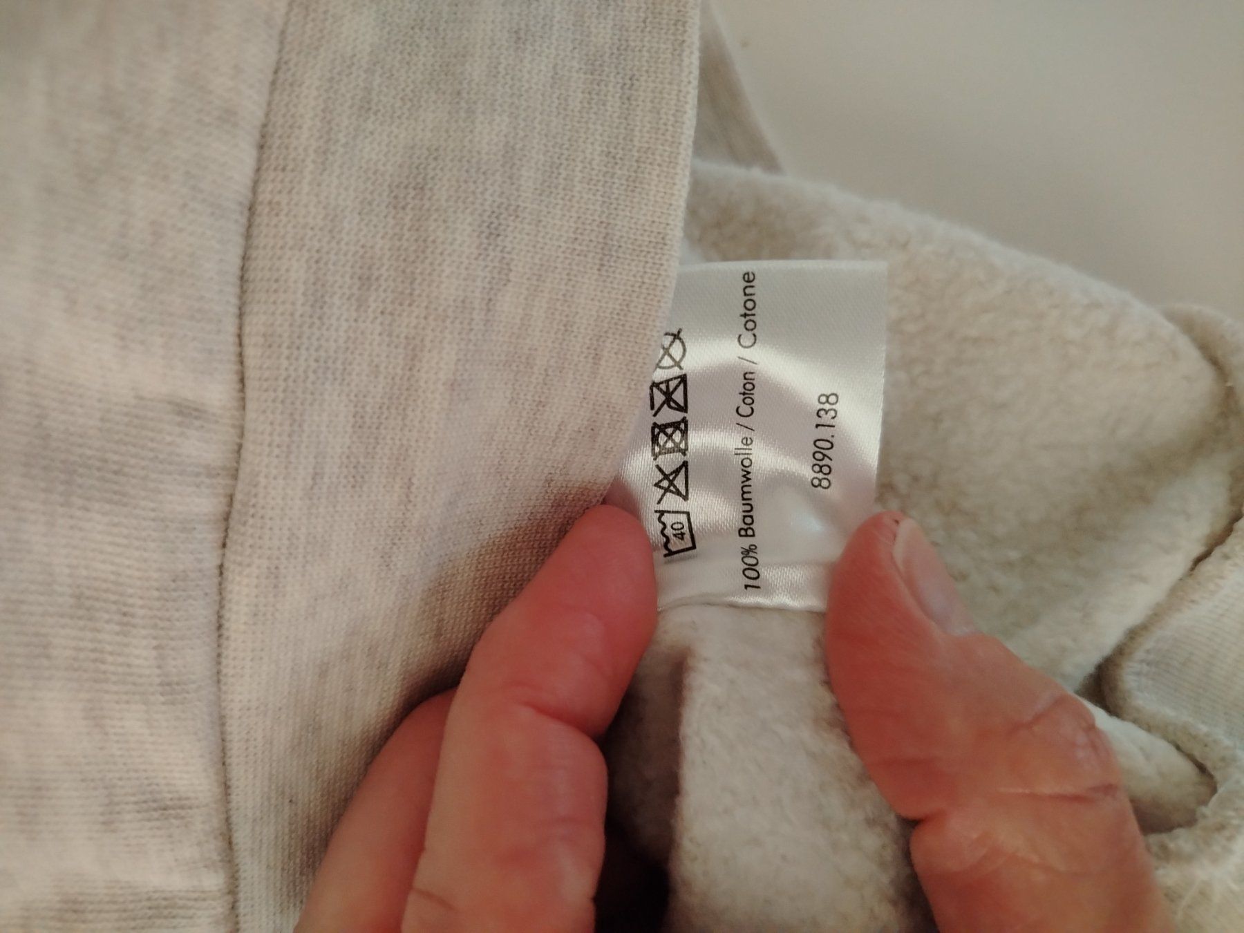 Pulls et sweat-shirts: Pailettenpullover aus Baumwolle – D'occasion à Schönenbuch par sop_n7zd 4