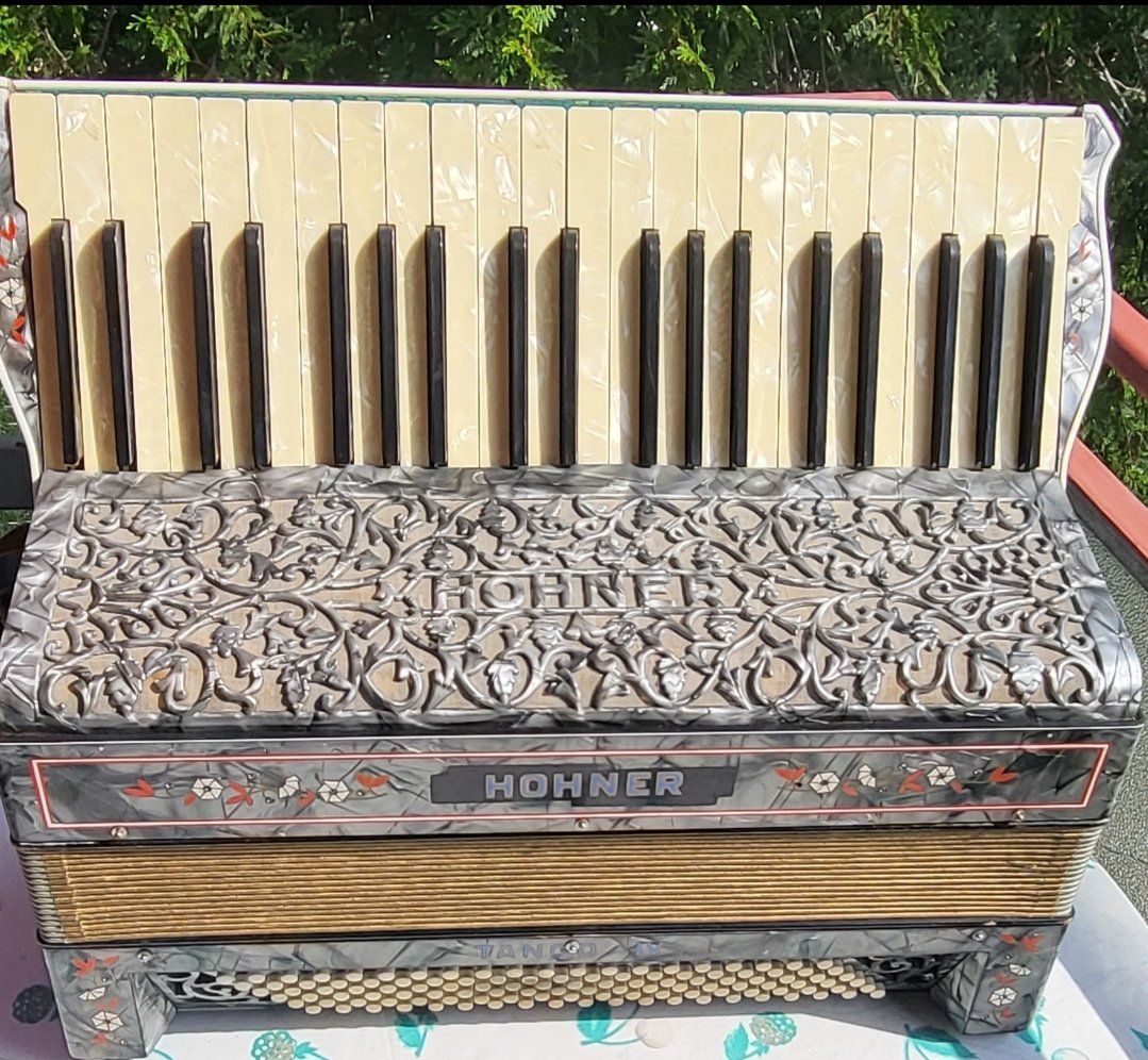 Strumenti musicali: hohner Tango IV 4 voix rare – Usato da Penthalaz venduto da EvandroLuz 5