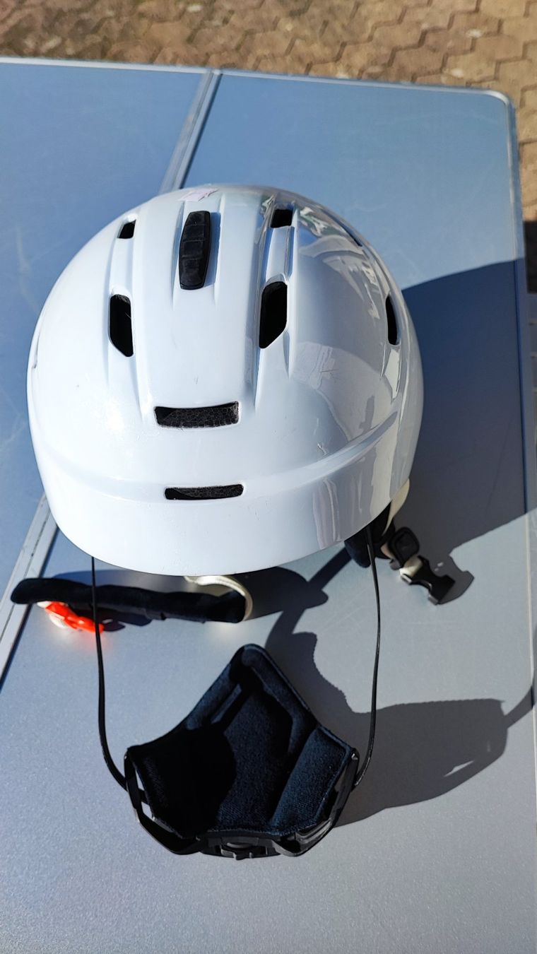 Caschi: Skihelm weiss, wenig gebraucht Grösse M – Nuovo (secondo la descrizione) da Mosnang venduto da KurtHe 3