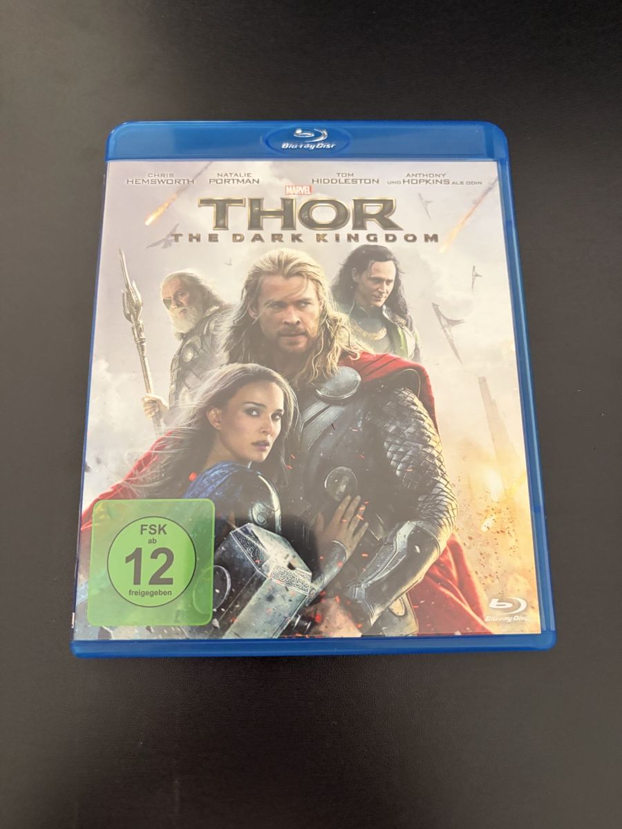 Tutti i DVDs: Thor - The Dark Kingdom (Blu-ray) – Nuovo (secondo la descrizione) da Dättlikon venduto da skabdan