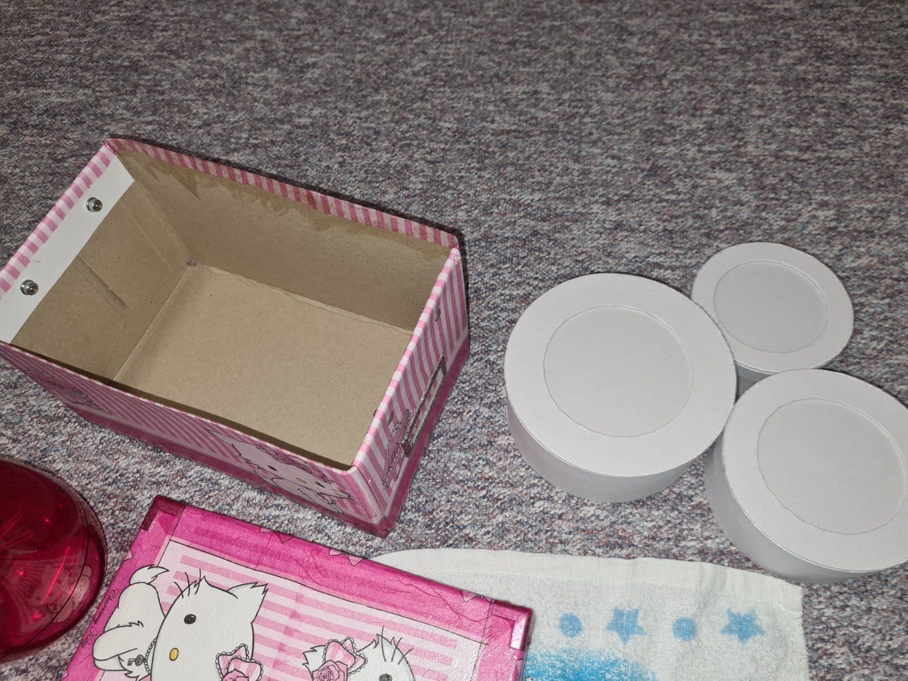 Kits de loisir créatif: CD Box Kitty Dosen Eier usw. – D'occasion à Killwangen par KIANA08 1