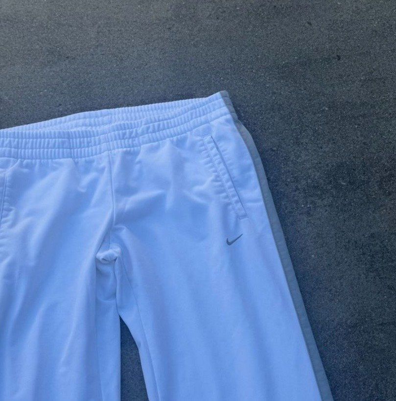Pantaloni: Nike Trainerhose – Usato da Zürich venduto da sop_f5bp 1