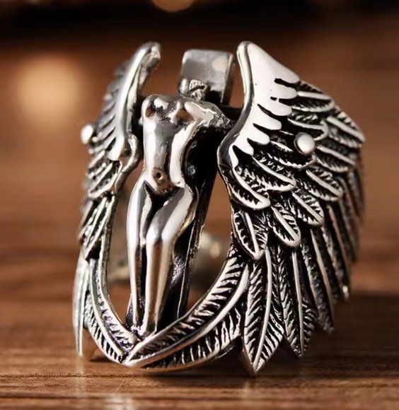 Retro Kreuz Engel Flügel Ring (Gebraucht) in Lachen SZ für CHF 5 – mit ...