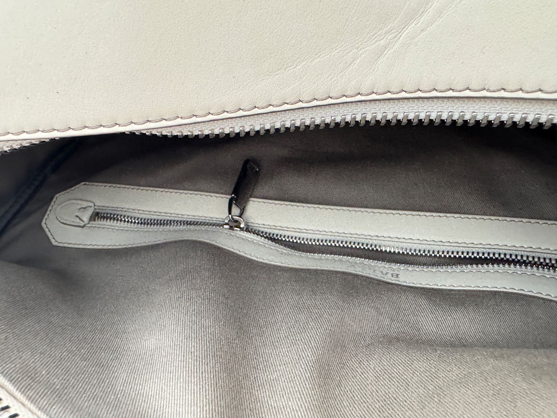 Bally Borse: Bally Grosse Tasche Creme-weiss – Nuovo e nell'imballaggio originale da Volketswil venduto da praxis12 5