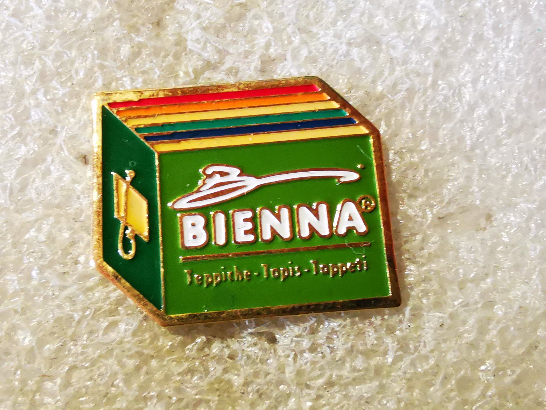 Placchette & Badge: Ansteckpin 197: Bienna – Usato da Oppligen venduto da Pin-Fall-Shop
