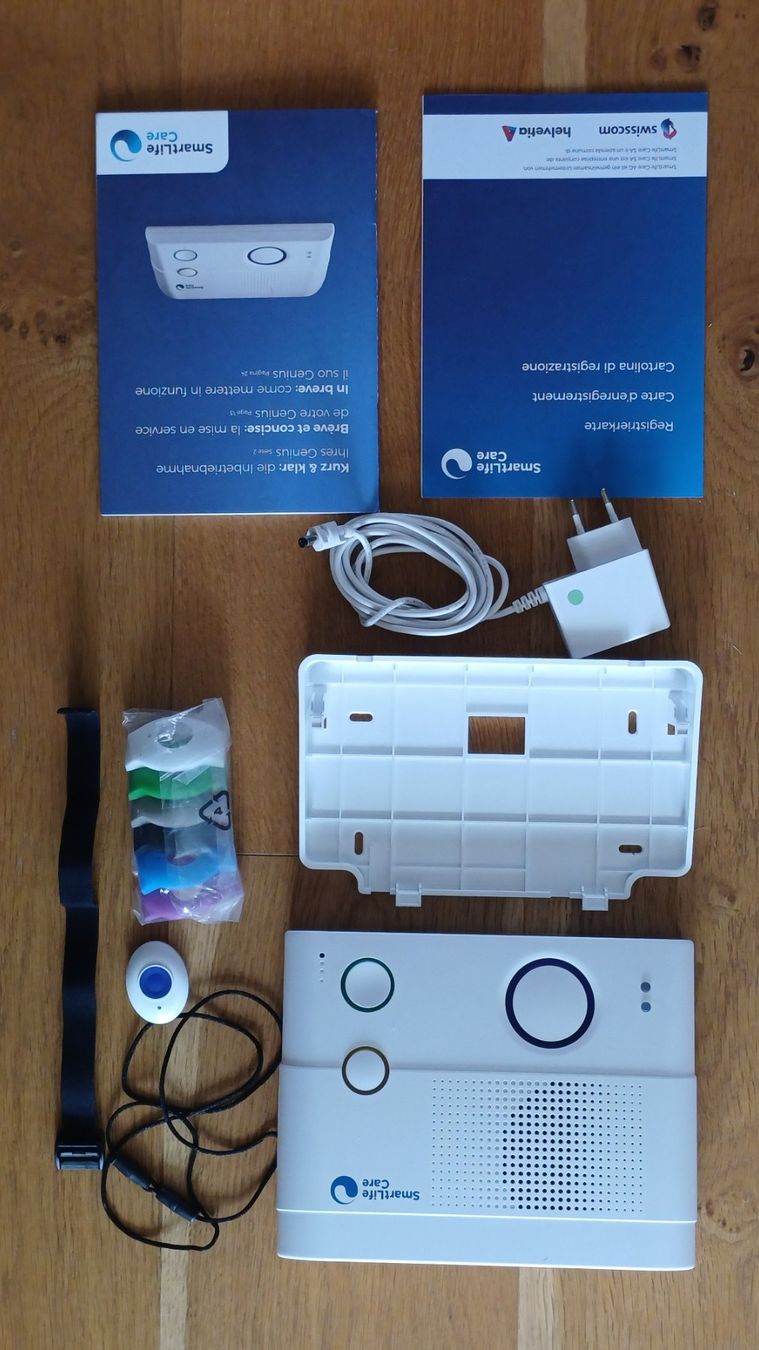 SmartLife Care Alarmanlagen: Notrufgerät Smart Life Care "Genius" – Gebraucht aus Bernhardzell von Heibuc