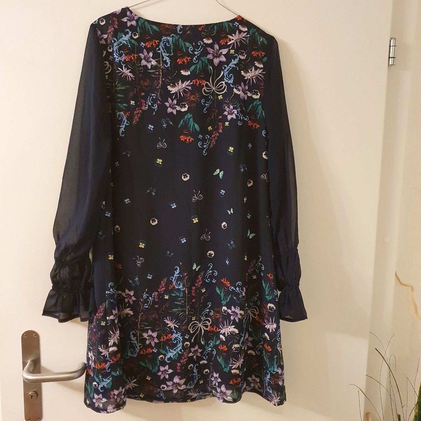 Vestiti: Kleid Gr.M – Usato da Thalwil venduto da Briscolina 1