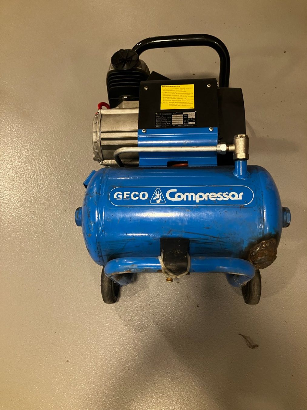 Compressori: GECO Luft-Kompressor, 8 bar, von GECO Langenthal AG – Usato da Neunkirch venduto da autoscooter57 2