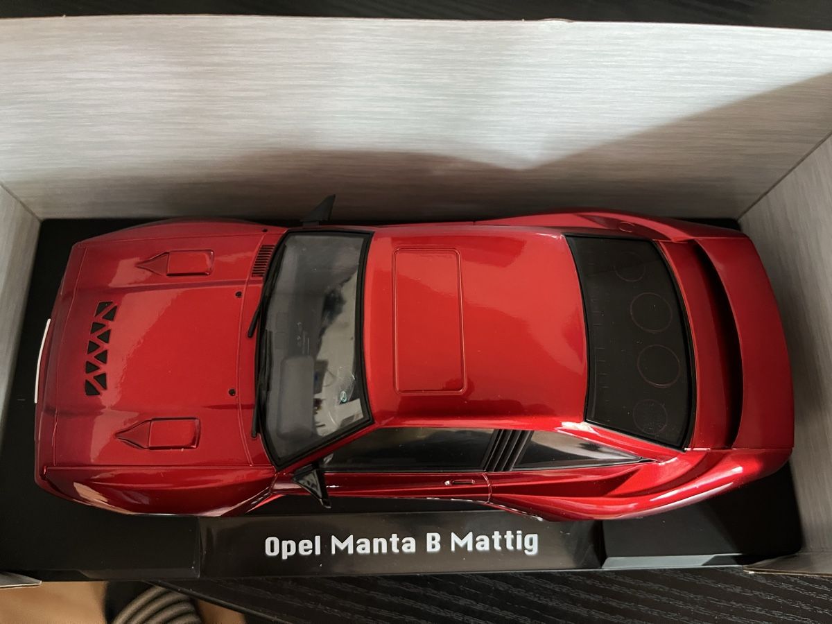 Opel Voitures modèles: Opel Manta Mattig.  1:18 – Neuf avec emballage d'origine à Rümlang par Papamoll4 1