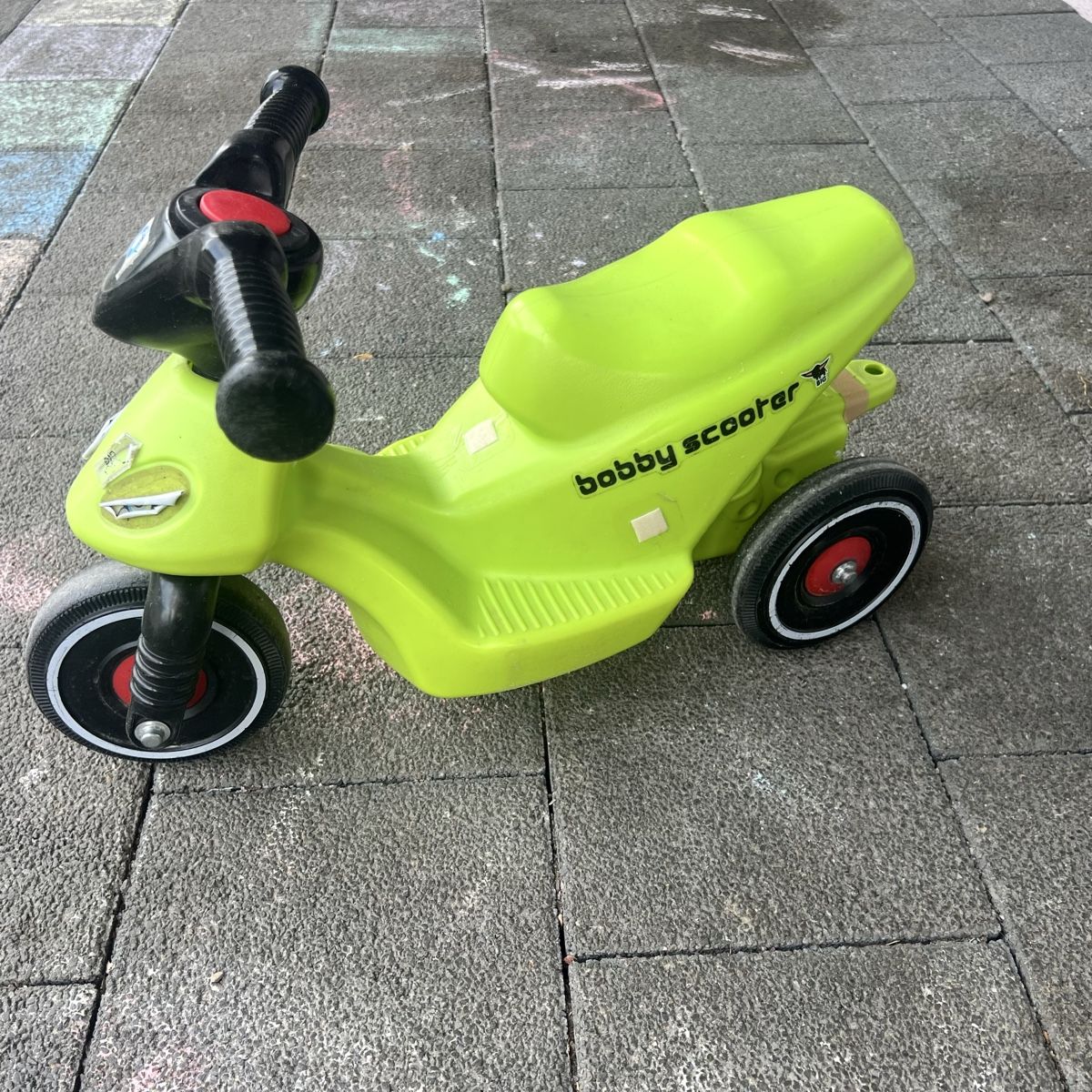 Veicoli per bambini: Kinderfahrzeug – Usato da Jegenstorf venduto da Gassi75