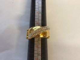 Bague dorée avec strass - chic et élégante -