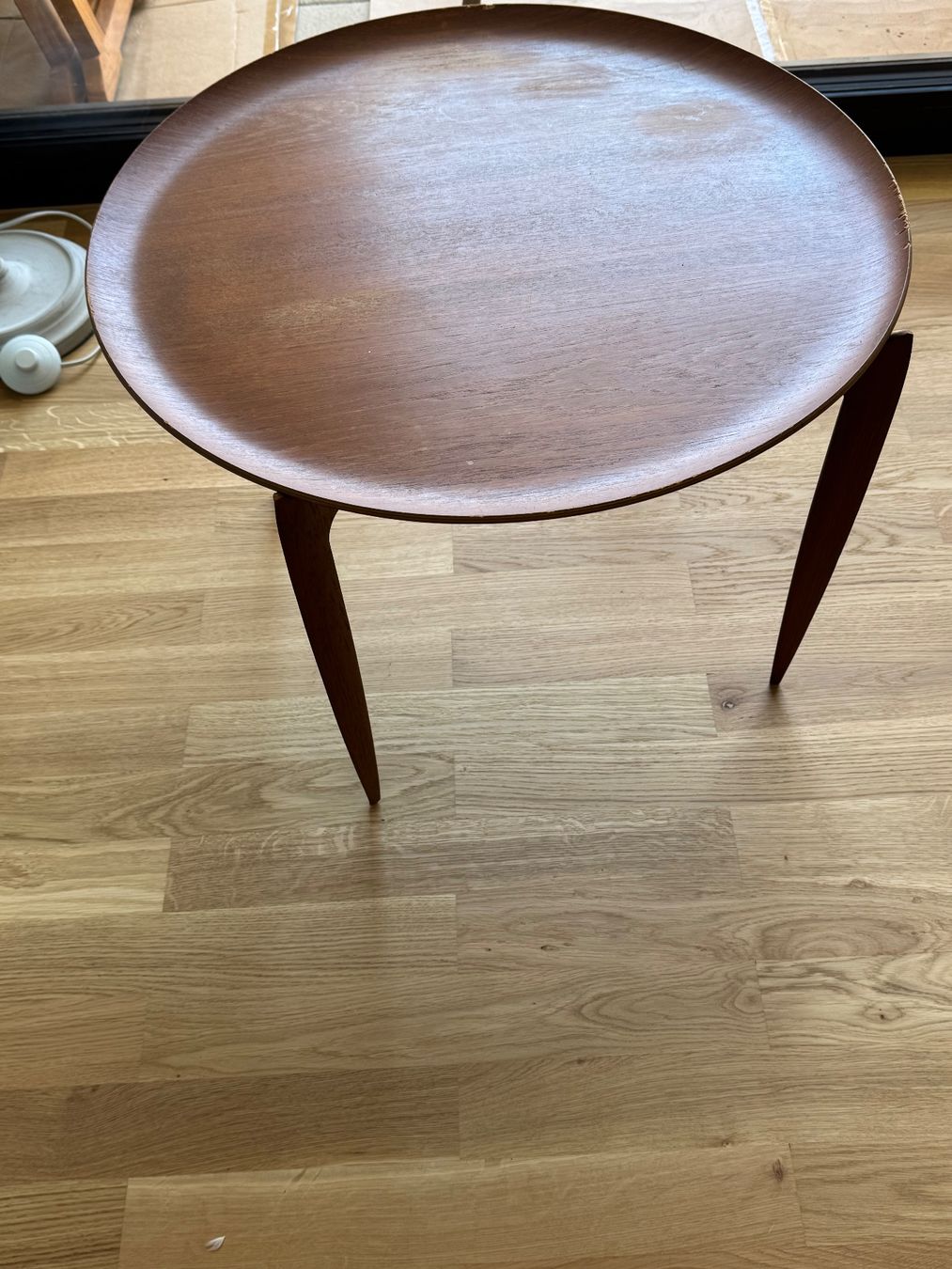 Fritz Hansen Tavoli: Beistelltisch von Fritz Hansen – Usato da Bern venduto da mar_9jmd 1