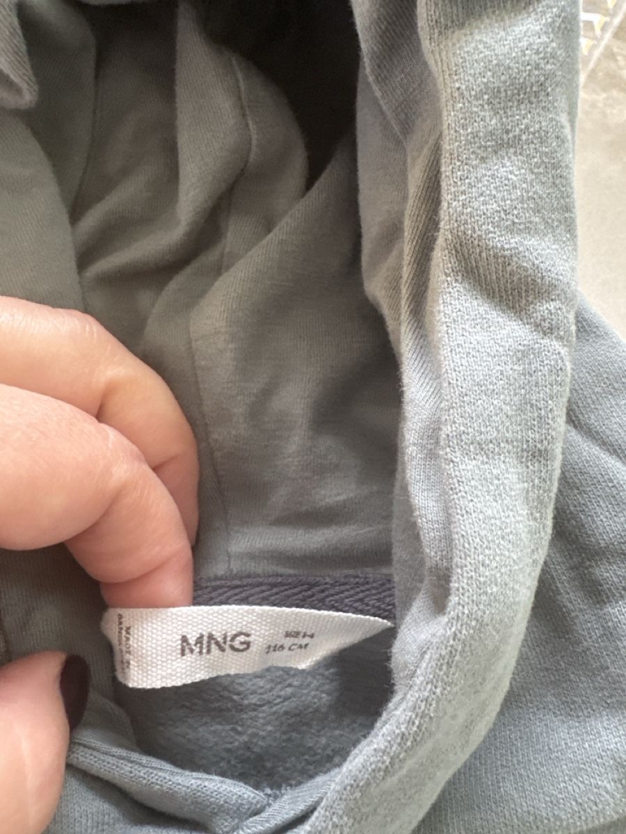 Mango Pullover & Sweatshirts: Pullover Mango – Gebraucht aus Eglisau von nil_wls5 1