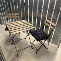 IKEA TÄRNÖ Balkonset (Tisch + 2 Stühle) mit 3 Kissen