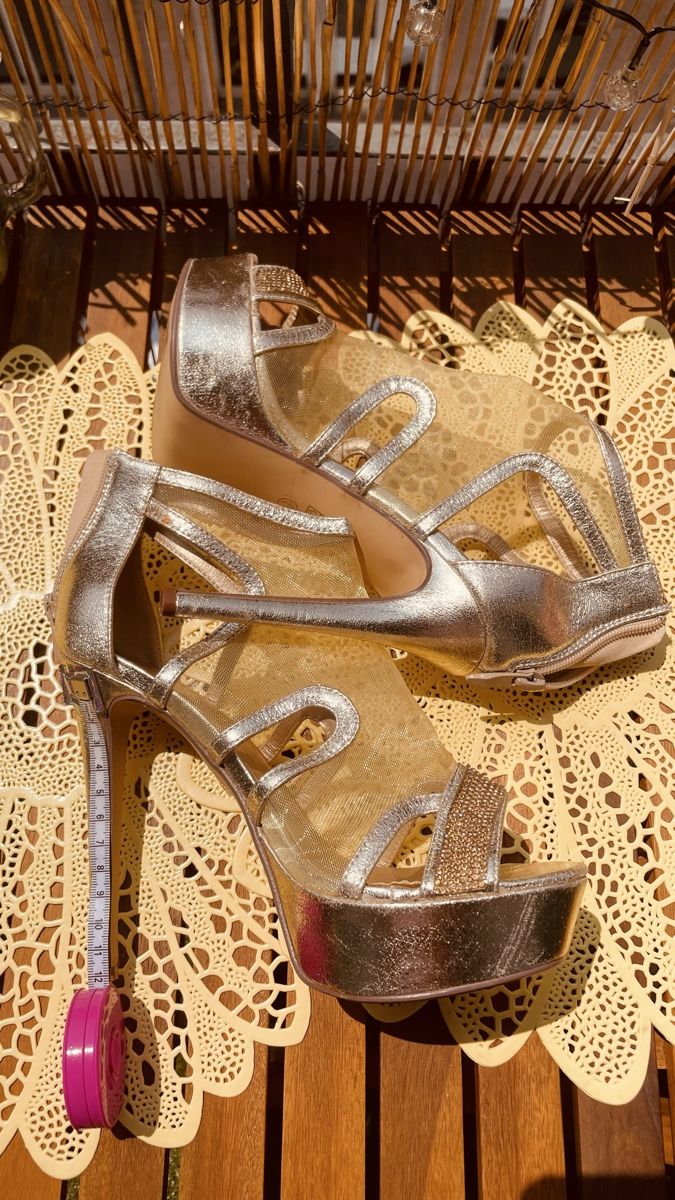 Damenschuhe: Elegant & Sexy Golden Dancing Sandals – Neu (gemäss Beschreibung) aus Luzern von lei_5btm 6