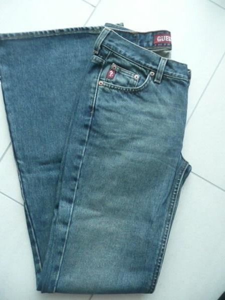 Guess Jeans: NEUE coole GUESS Jeans Bootcut – Nuovo e nell'imballaggio originale da Baar venduto da negombo