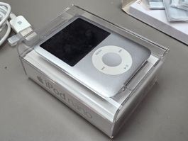 Apple iPod Nano 1/2 ganz & defekt mit Zubehör