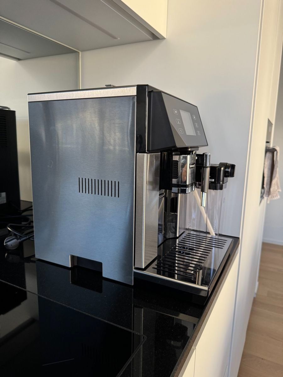 Kaffeemaschinen & Espressomaschinen: DeLonghi Perfecta Deluxe, ab Service – Gebraucht aus Embrach von Adlikonzh33 2
