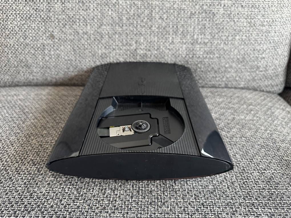 Sony Console: PlayStation 3 Super Slim - Like New – Nuovo (secondo la descrizione) da Horgen venduto da peterp 2