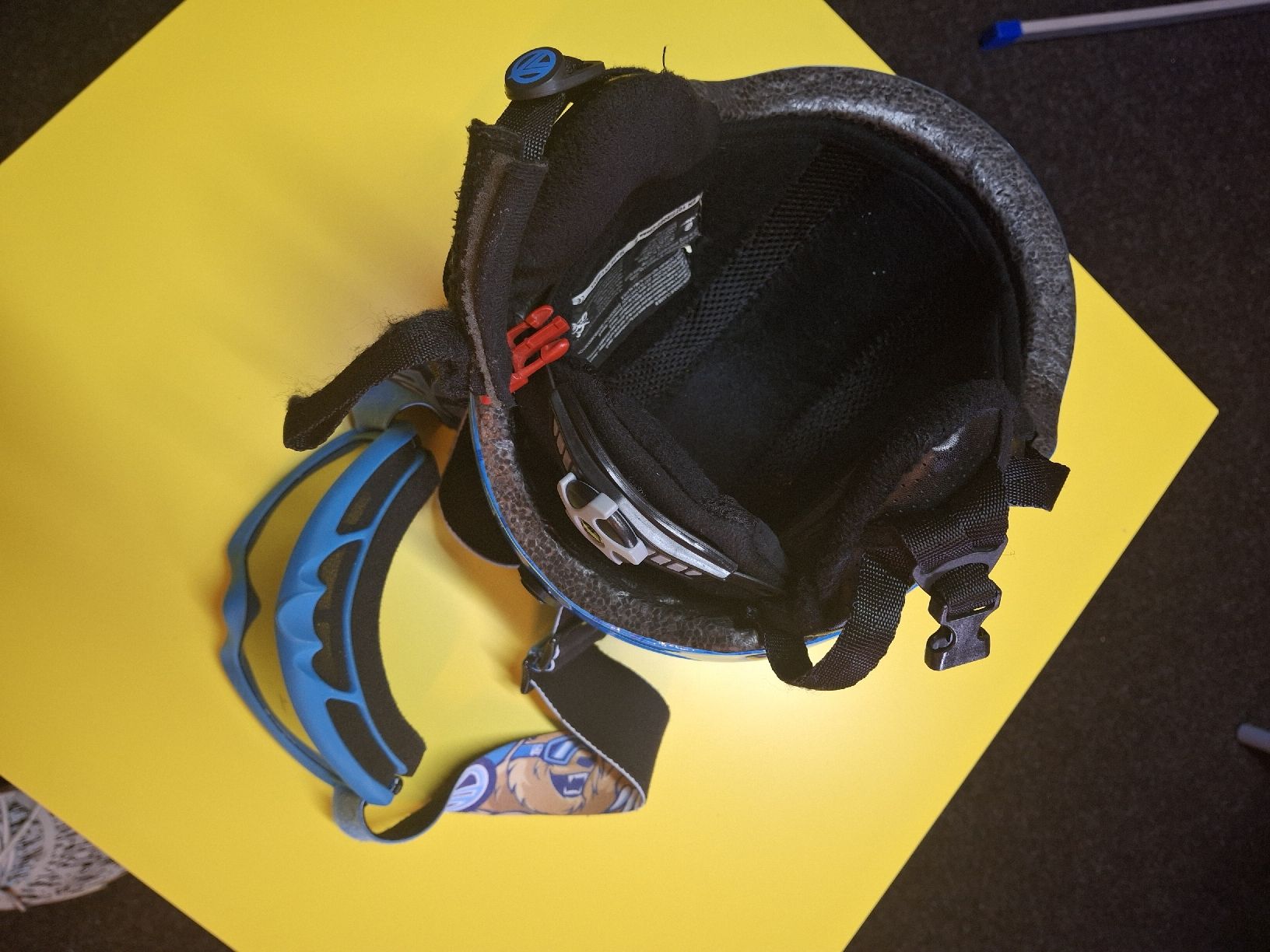 Caschi: Lange Skihelm, Kinder 8 - 10 Jährig – Usato da Gommiswald venduto da mur_8v6r 2