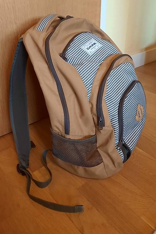 Dakine Zaini: Dakine Rucksack / Schulrucksack – Usato da Giswil venduto da aethra