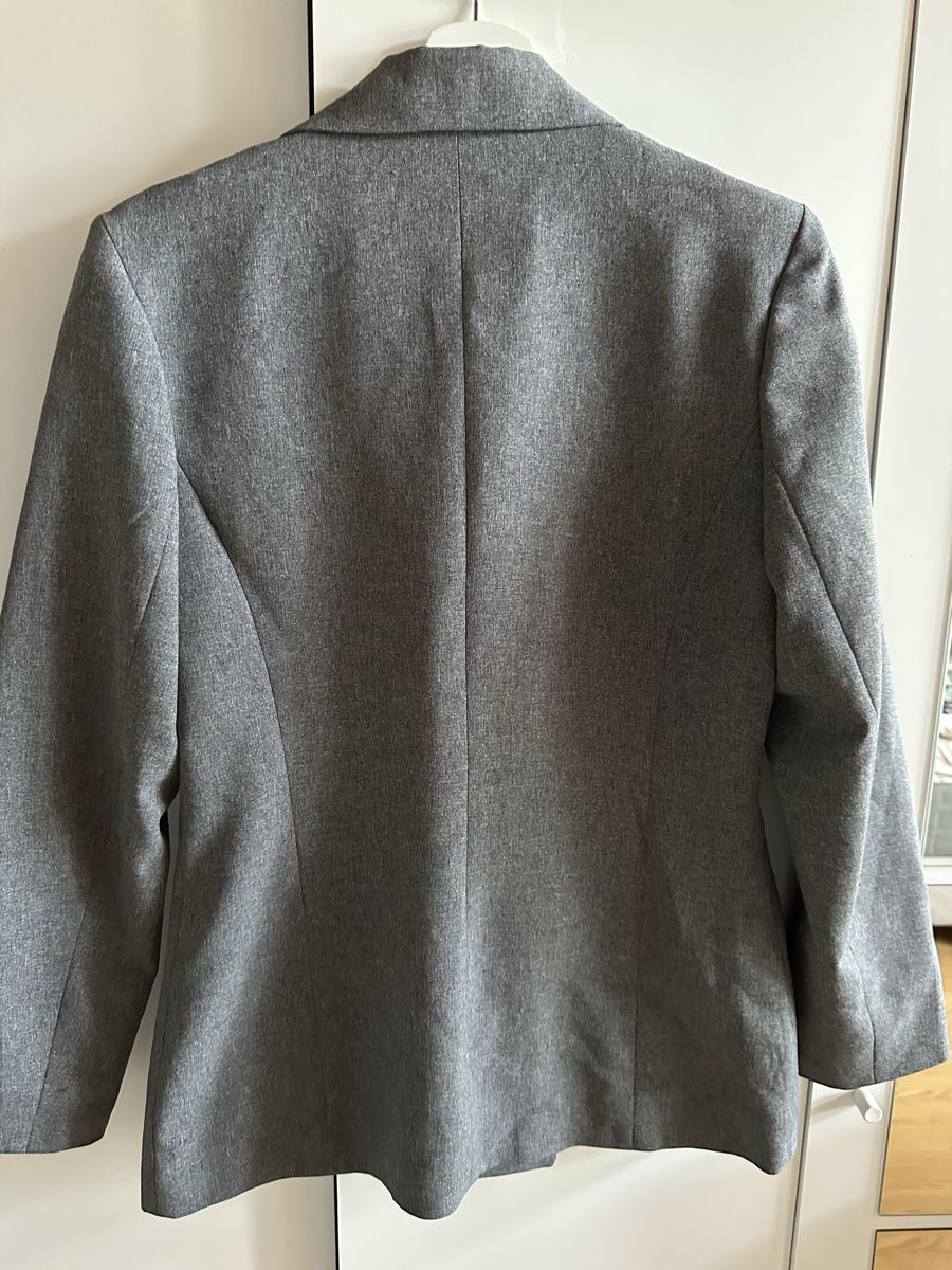 Giacche: Blazer grau Gr. 38 – Usato da Münsingen venduto da Secondhand89 1