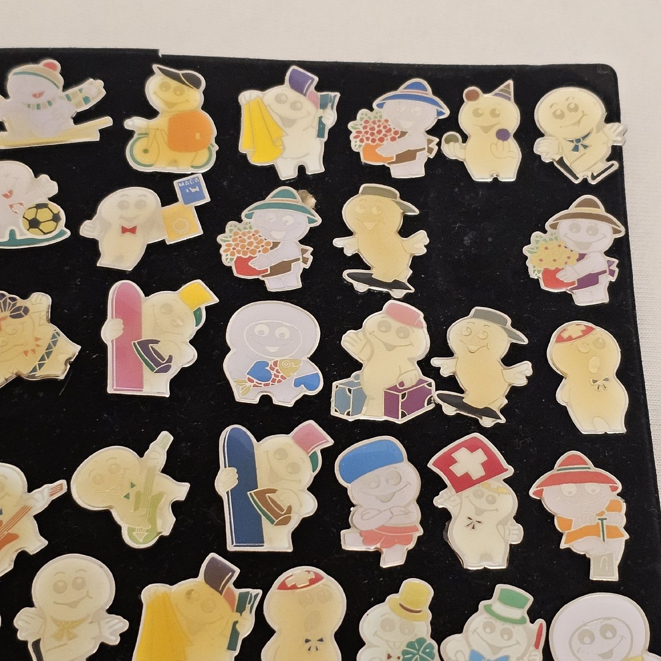 Maga Placchette & Badge: 100 stück sammlung  bio maga pins – Nuovo (secondo la descrizione) da wolfhalden venduto da 46464646 2