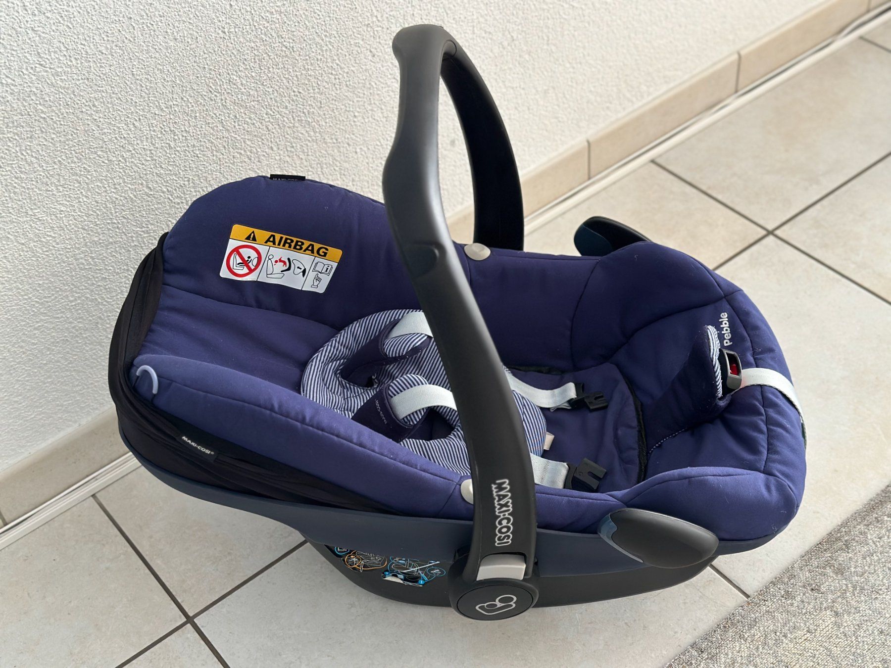 Maxi-Cosi Seggiolini per auto: Maxi-Cosi Pebble Babyschale – Usato da Nänikon venduto da marcusg70 4