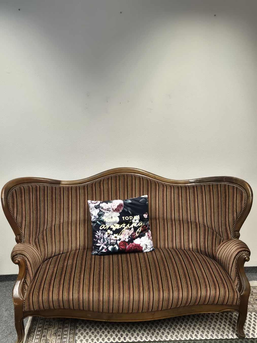 Divani: Antik Sofa  – Usato da Wettingen venduto da mus_gsb5