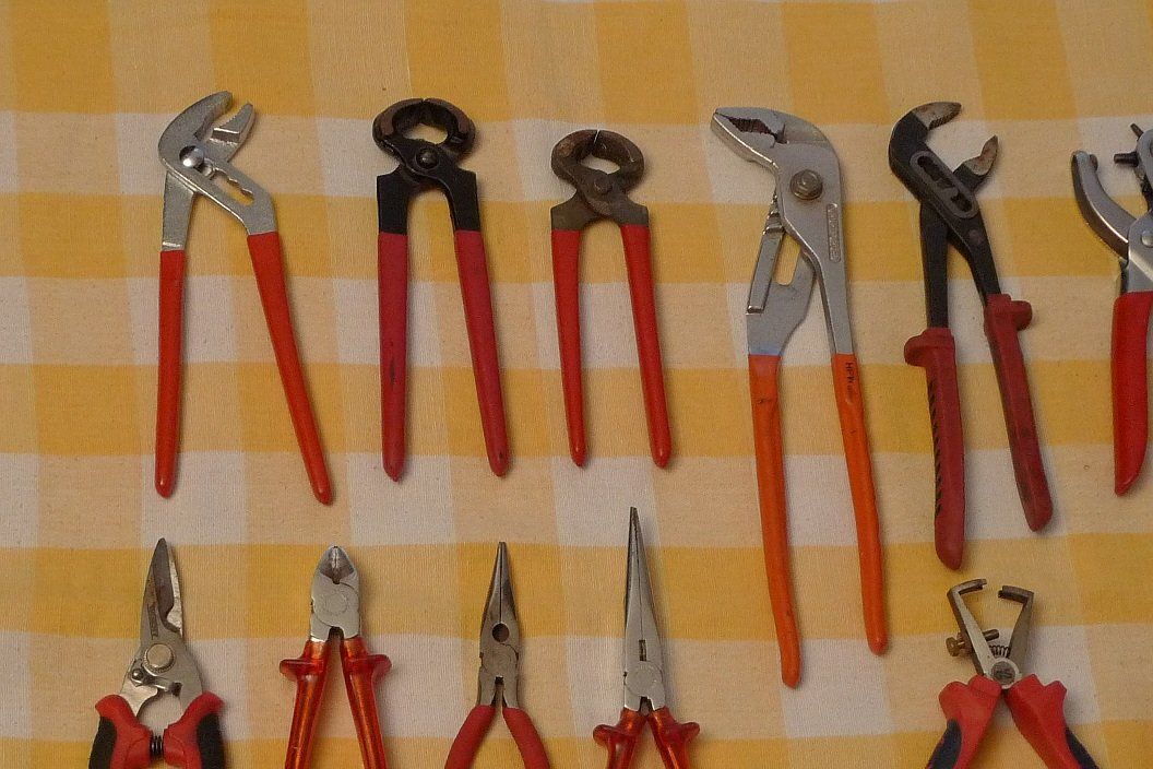 Tutti gli attrezzi: Viele-Zangen!!! – Usato da Bern venduto da bn1640 1