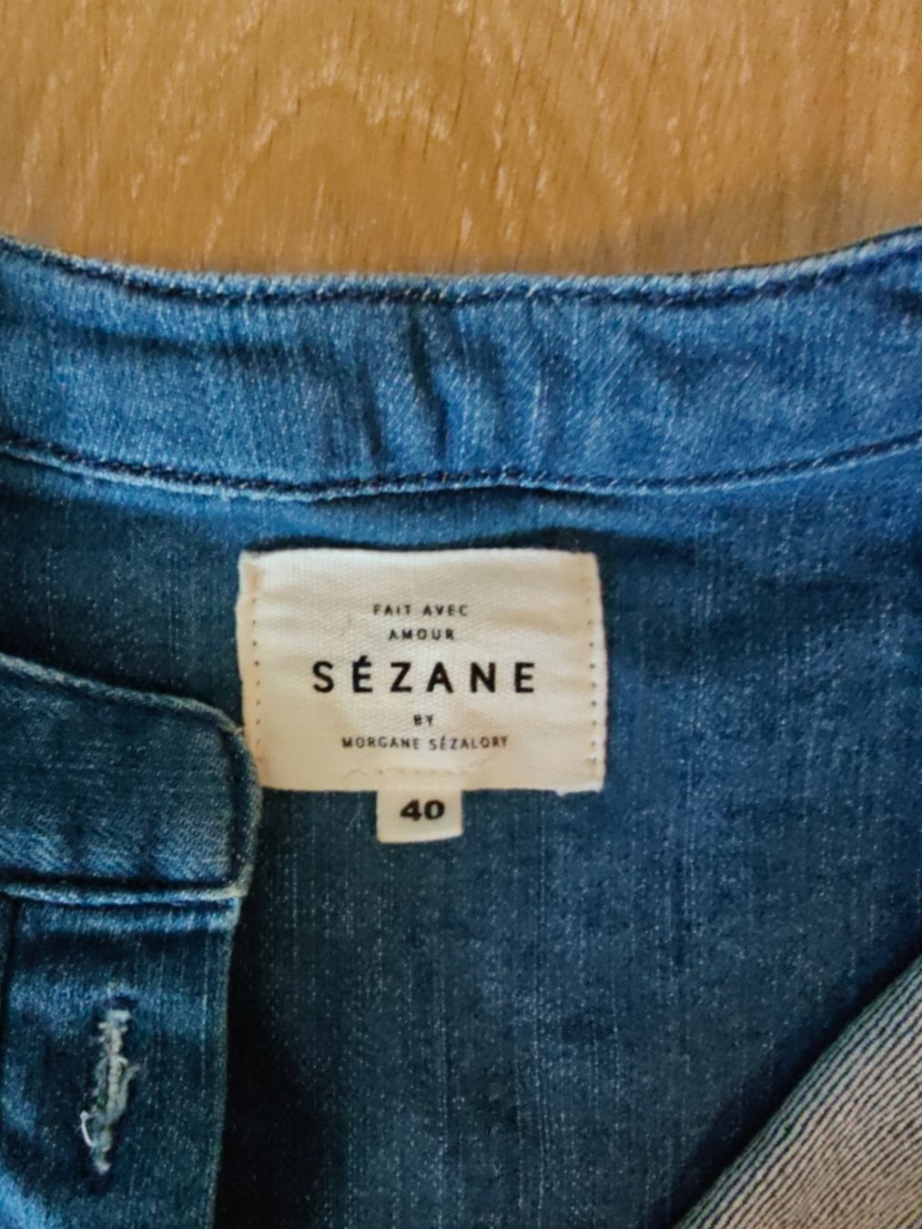 Sezane Camicette: Sézane Jeansbluse, Gr. 40, einmal getragen – Nuovo (secondo la descrizione) da Hedingen venduto da muse10 1