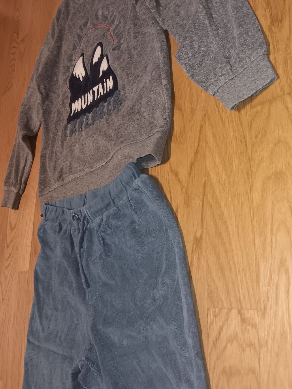 Pigiama & Simili: Kinder Pijama,Gr.140 – Usato da Oftringen venduto da WufffWuff 3