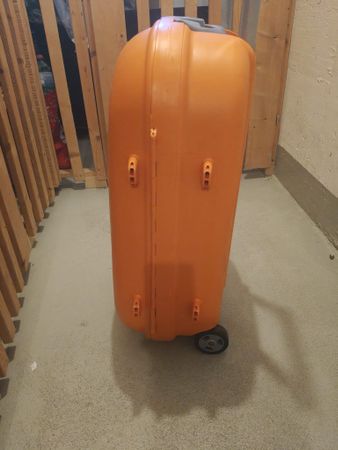 Praktischer Larvender Hartschalen-Trolley, Top Zustand!