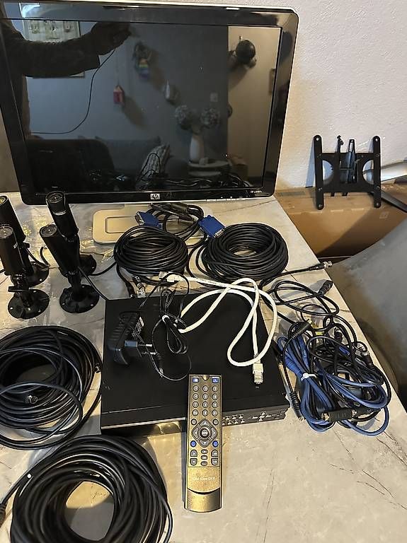 Videocamere: Video surveillance – Usato da Lausanne venduto da inf_vlh8 2
