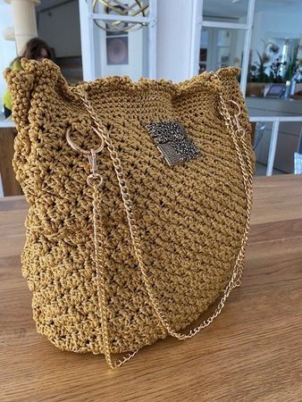 NEUE exklusive ockerfarbene Crochet Handtasche (Handmade)