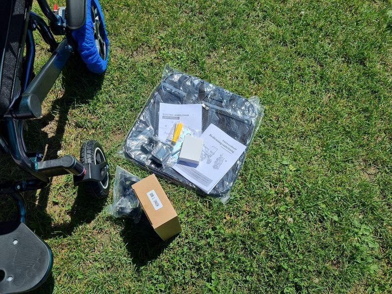 Sedie a rotelle: Aktion, elektrischer Rollstuhl, neu – Nuovo e nell'imballaggio originale da Vinelz venduto da AlexNetti007 2