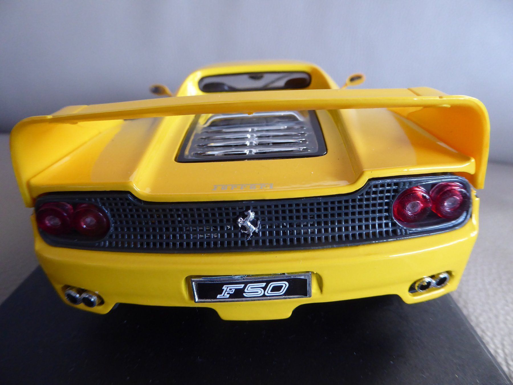 Ferrari Modellautos: Ferrari F50 1995 1:18 – Neu (gemäss Beschreibung) aus Hettlingen von Zambole 3