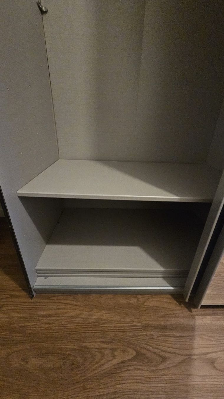 Armadi: Schrank – Usato da Wildegg venduto da cor_sc76 5