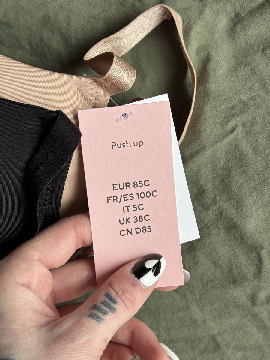 Altra biancheria intima: Push Up Bra Black Beige Size 85C New – Nuovo e nell'imballaggio originale da Effretikon venduto da expiredrice 1