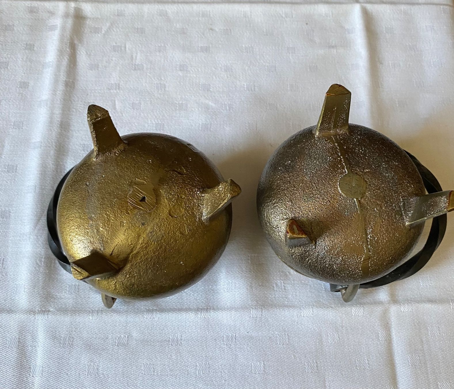 Alle Dekorationen: Petits chaudrons tripodes en bronze – Gebraucht aus Bussigny von jotryfs 4