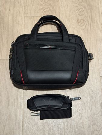 Samsonite Pro-DLX 5 laptop bag