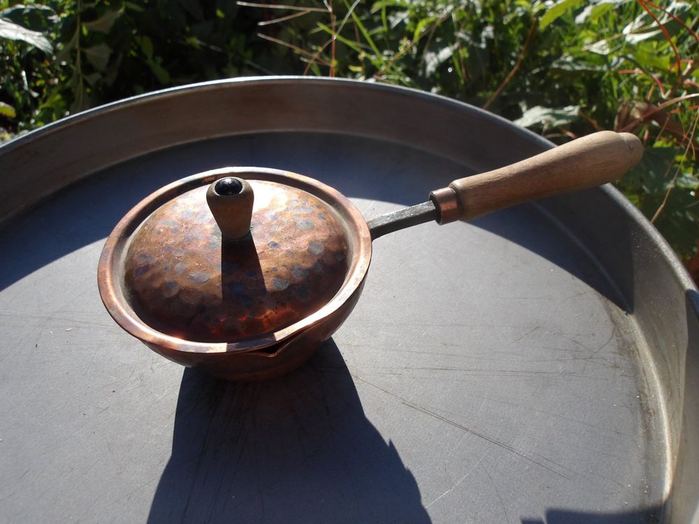 Mini Cocotte Noire Céramique Double Poignées Avec Couvercle 13,5cm X 8cm Contenance Moule 200ml Ramequin Résistant Haute Température Four Pour Petits Plats (Noir