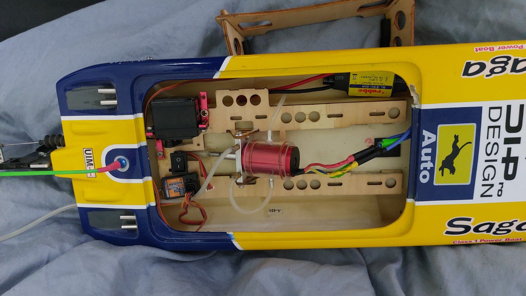 Modellbausätze & Standmodelle: Dragon Hobby Saga 650EP Racing Boat – Gebraucht aus Basel von Aletschhorn 5