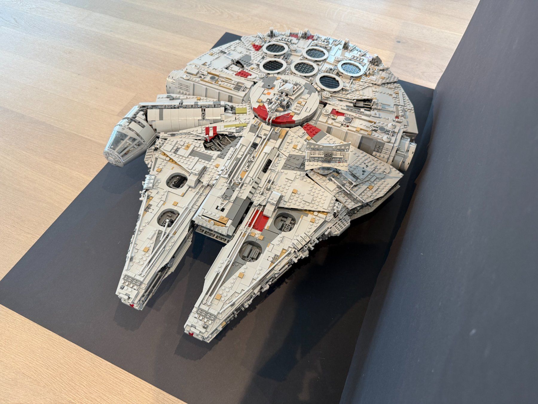 Lego Baukästen: 75192 LEGO Star Wars UCS Millennium Falcon – Gebraucht aus Muri AG von Lego-Collector 4