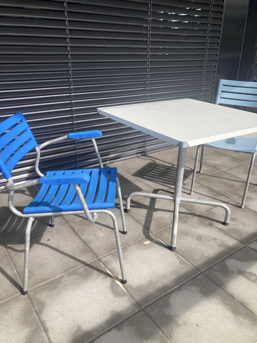 Tables: Klapptisch quadratisch mit 2 x Stuhl – D'occasion à Sempach par diegito_87
