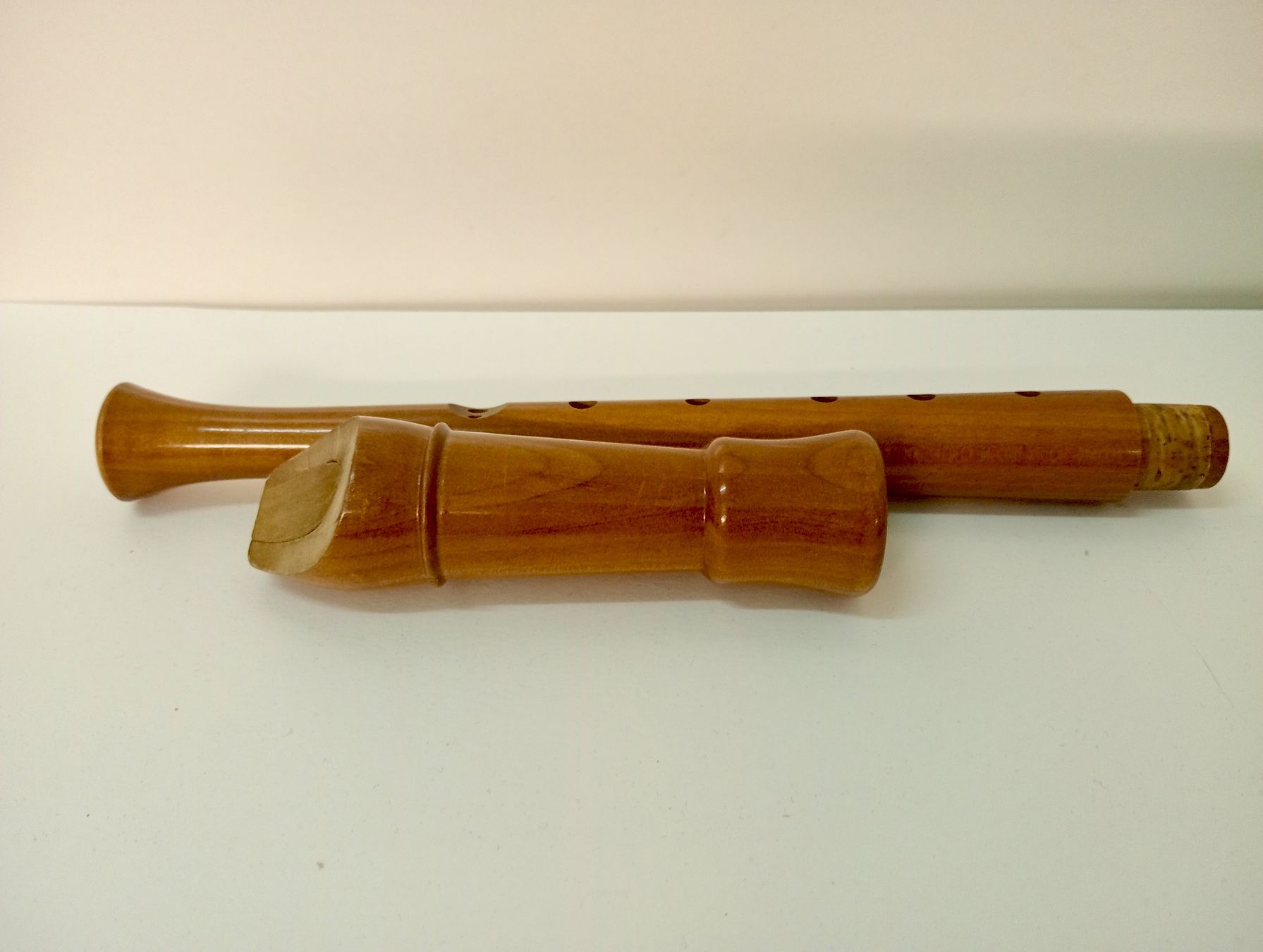 Strumenti musicali: Aura Blockflöte E. Oesch Basel Selection Mit Küng Etui 32 cm – Usato da Allschwil venduto da Evgeniia78 2