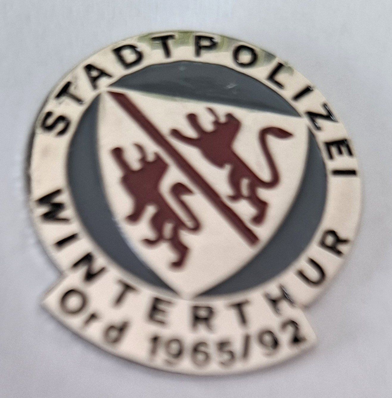 Placchette & Badge: Stadtpolizei Winterthur – Usato da Hinterkappelen venduto da Schampus