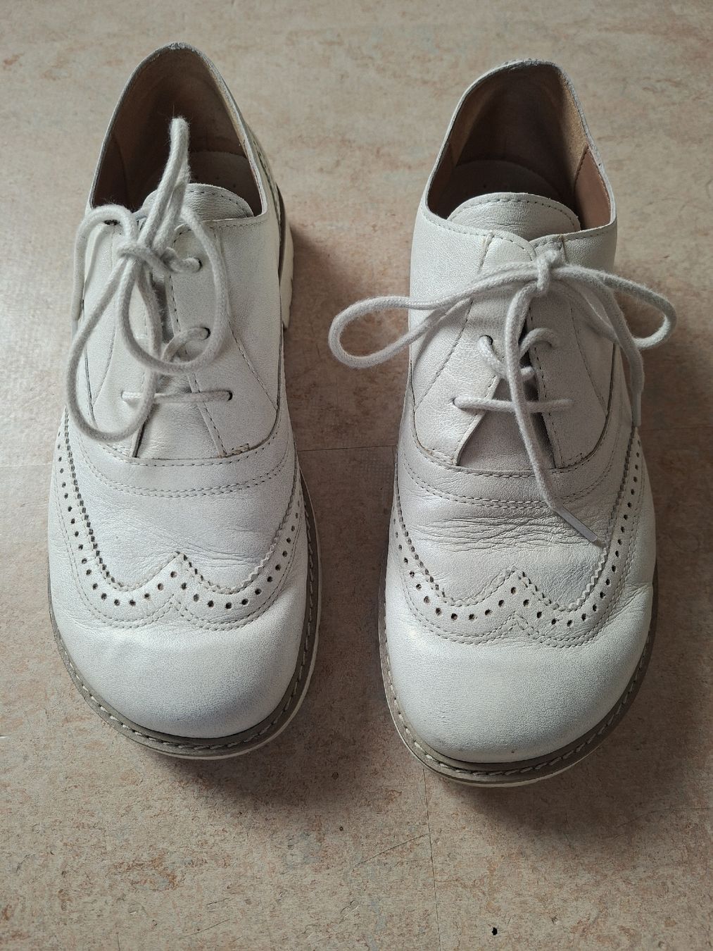 Helvesko Scarpe da donna: Helvesko Schuhe, Gr. 39, cremeweiss – Usato da Klingnau venduto da vollmond36